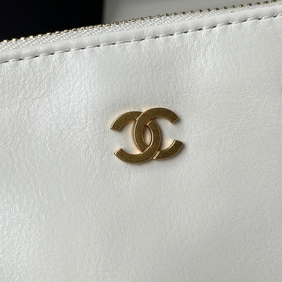 Chanel 22 Handbag White 42Cm As3261 view 10