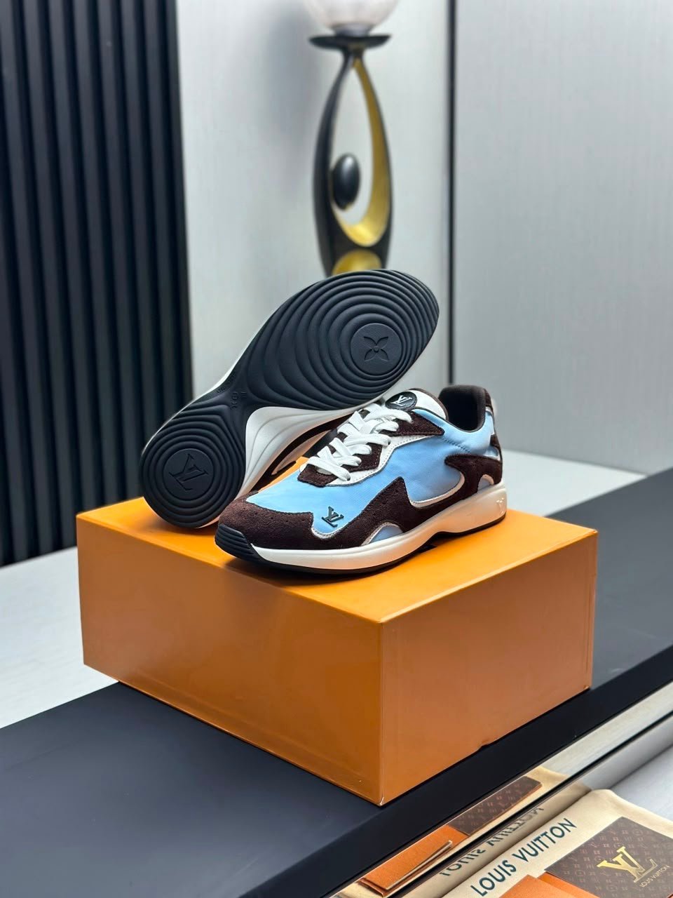 Louis Vuitton Drop 300 Sneakers Blue Brown Nylon 1AKP2L view 8