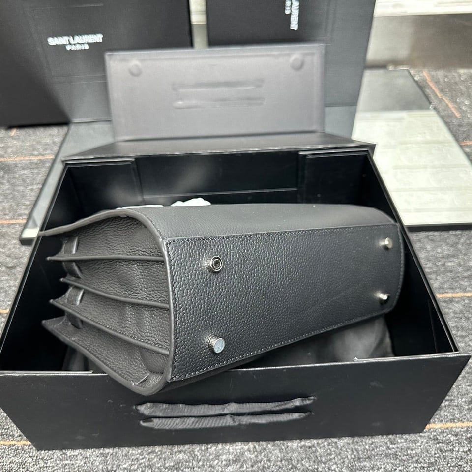 Saint Laurent Sac De Jour Baby In Grained Leather Black 26Cm view 5
