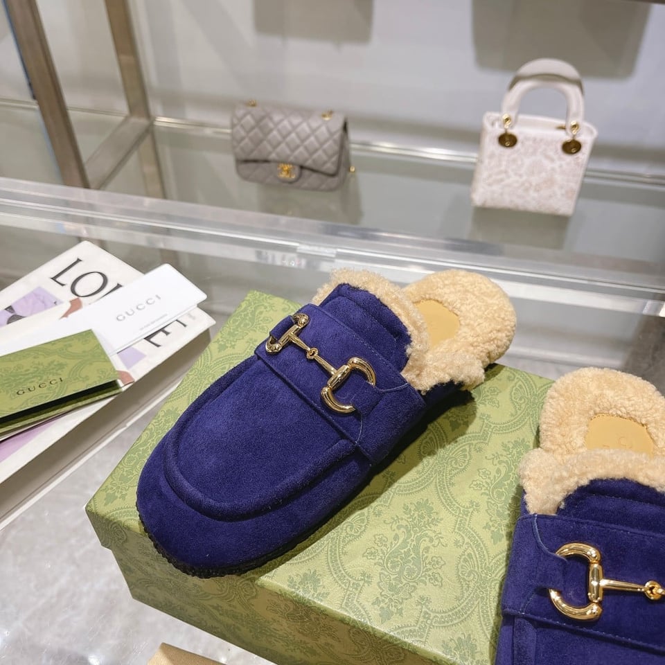 Gucci Women’S Mule With Horsebit Suede Leather Blue view 3