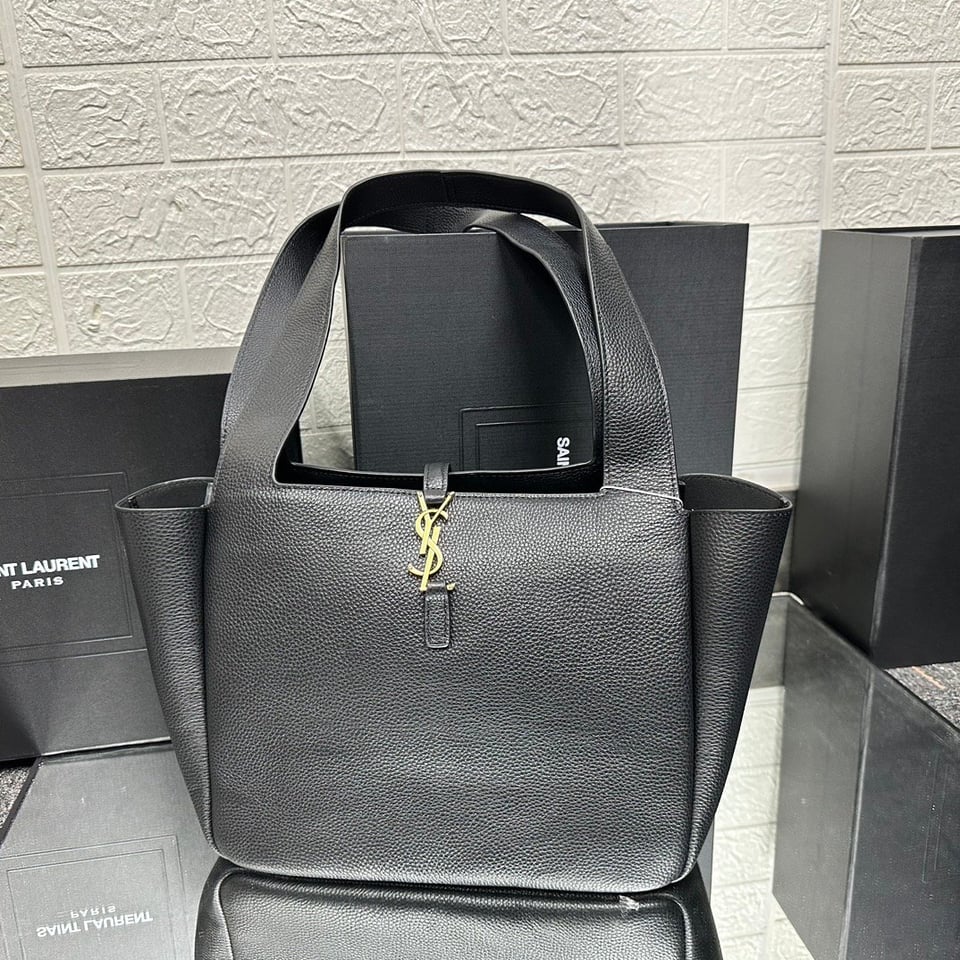 Saint Laurent Bea In Grained Leather Black 50Cm view 9