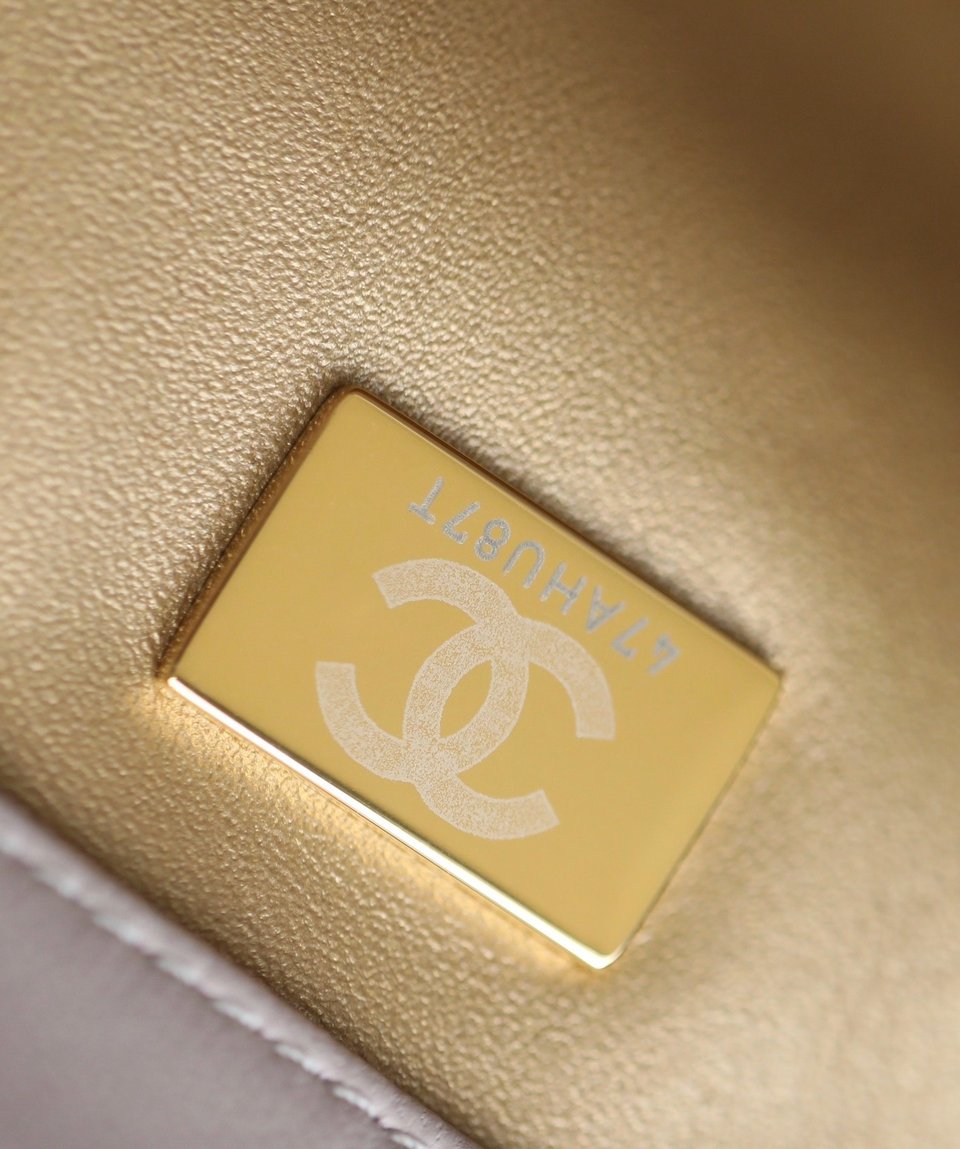 Chanel Quilted Mini Flap Bag Cream 18Cm/7in view 10