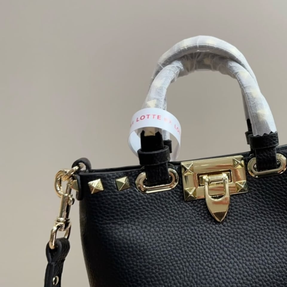Valentino Rockstud Crossbody Pouch In Grainy Calfskin Black 16Cm 5W2P0W31Vsh 0No view 6