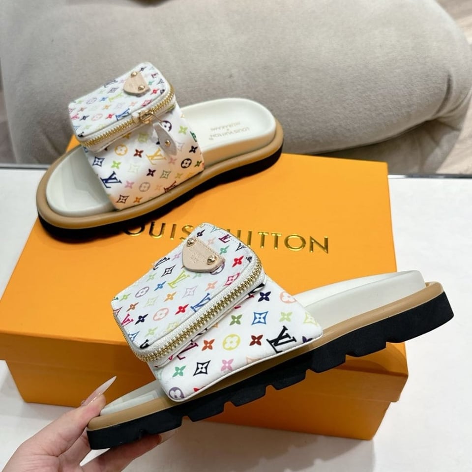 Louis Vuitton X Takashi Murakami Pool Pillow Flat Comfort Mule Blanc 1Agvqw view 8