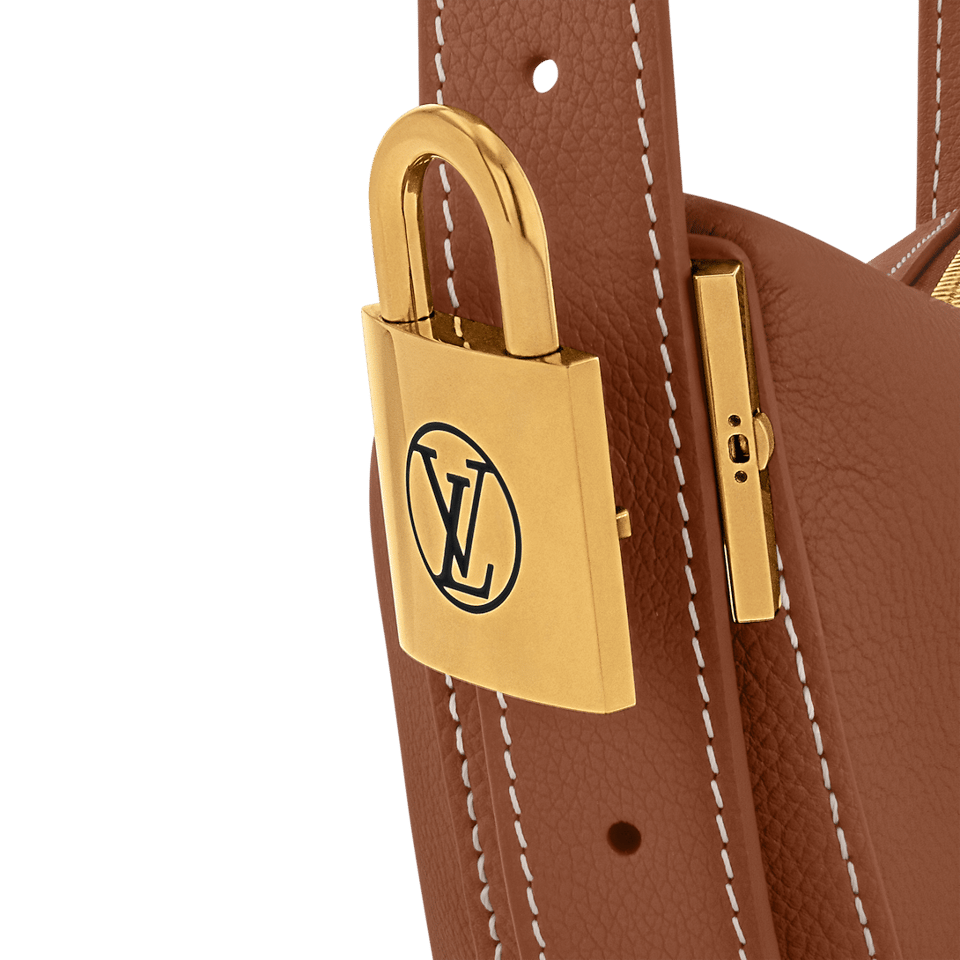 Louis Vuitton Low Key Bumbag M83546 view 8