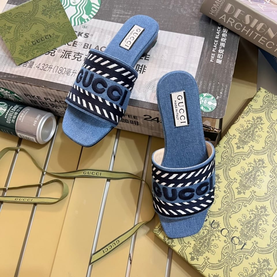 Gucci Women’S Slide Sandal With Gucci Script Light Blue Denim 771589 Fack3 4609 view 8