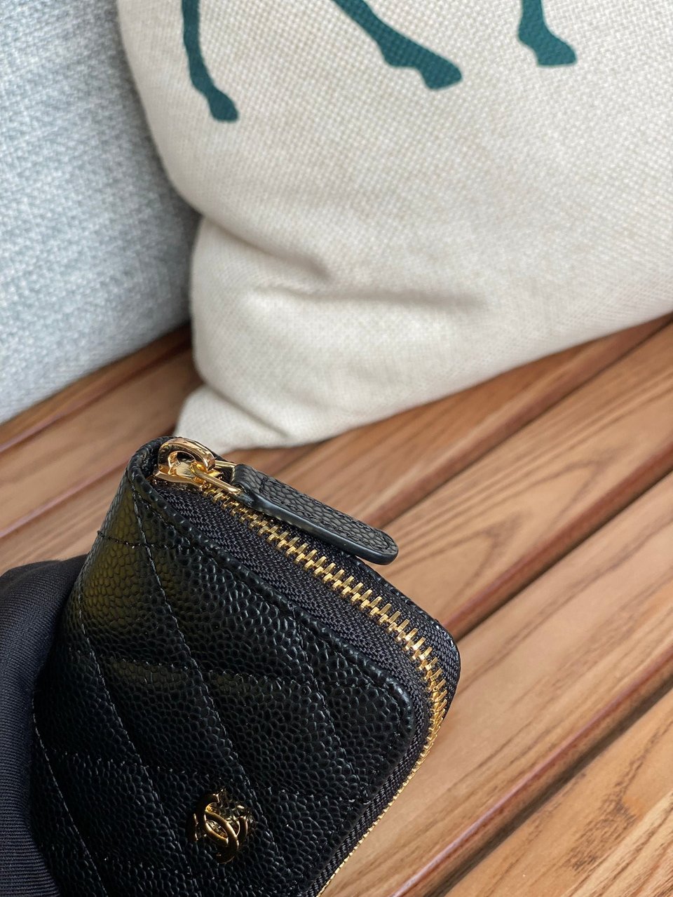 Chanel Zipped Wallet 7.5Cm Black Caviar Gold Hardware view 8