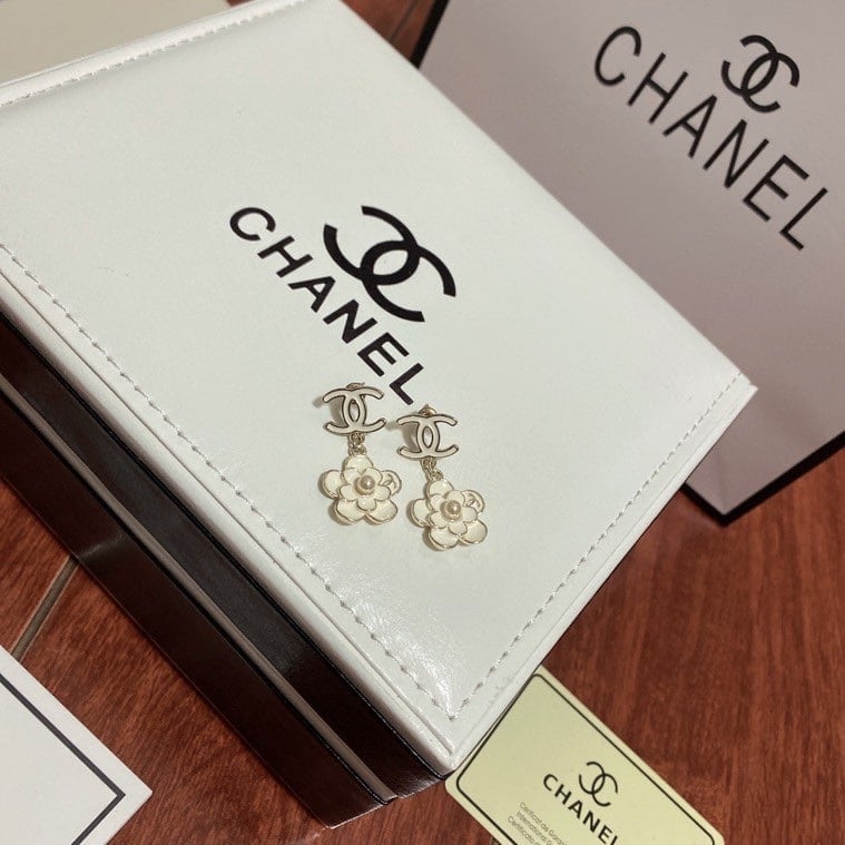 Chanel Flower White Earrings view 4
