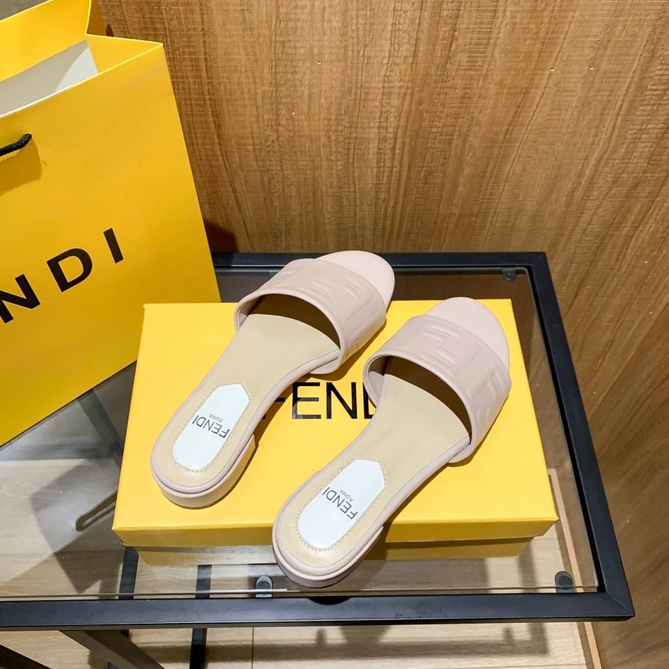Fendi Silk Cowhide Slippers Light Pink view 4