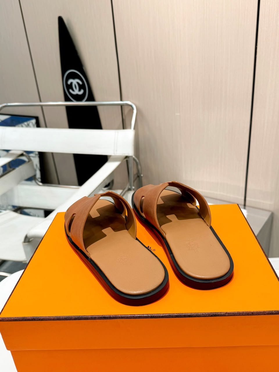 Hermes Izmir Sandal Gold Color Calfskin H041141ZH03390 view 6