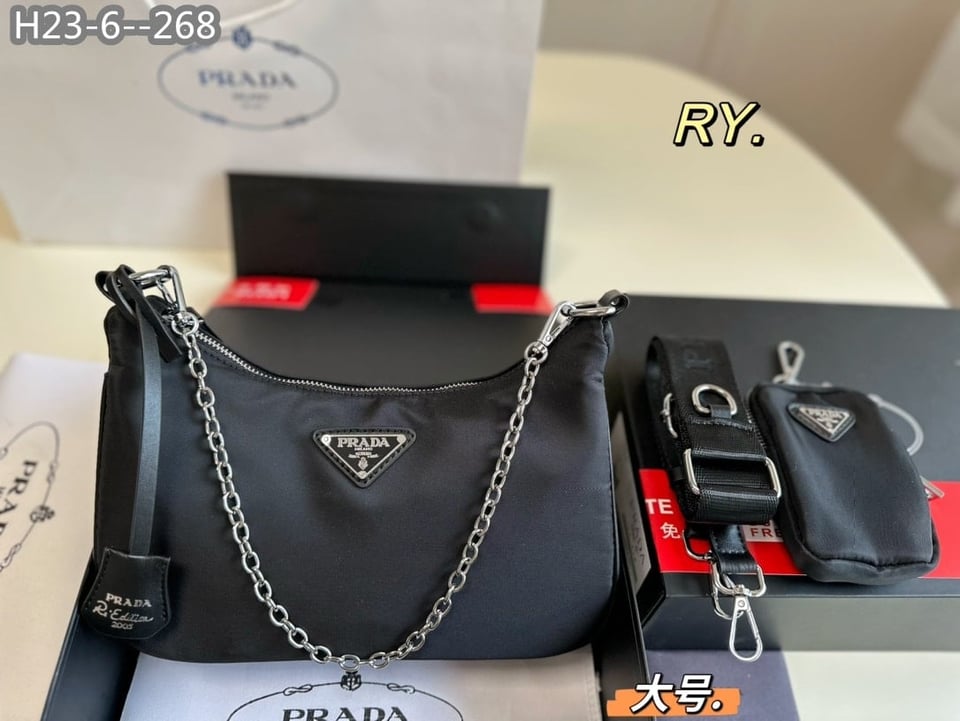 Prada Re Edition 2005 Re Nylon Bag Black 26Cm view 7