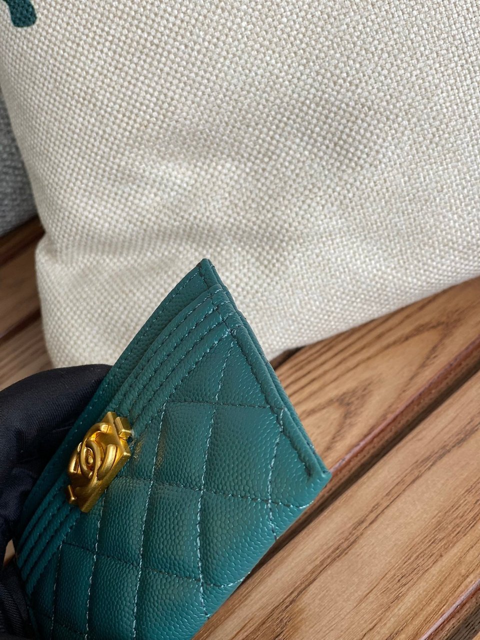 Chanel Boy 11Cm Card Holder Dark Green Caviar Gold Hardware view 6