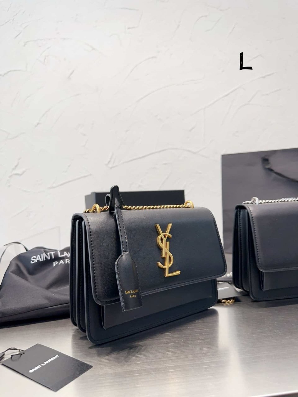 Saint Laurent Sunset Medium Chain Bag In Smooth Leather 22Cm view 4