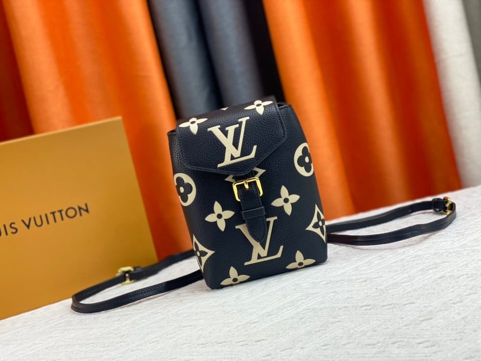 Louis Vuitton Tiny Backpack Empreinte Black 19Cm view 3