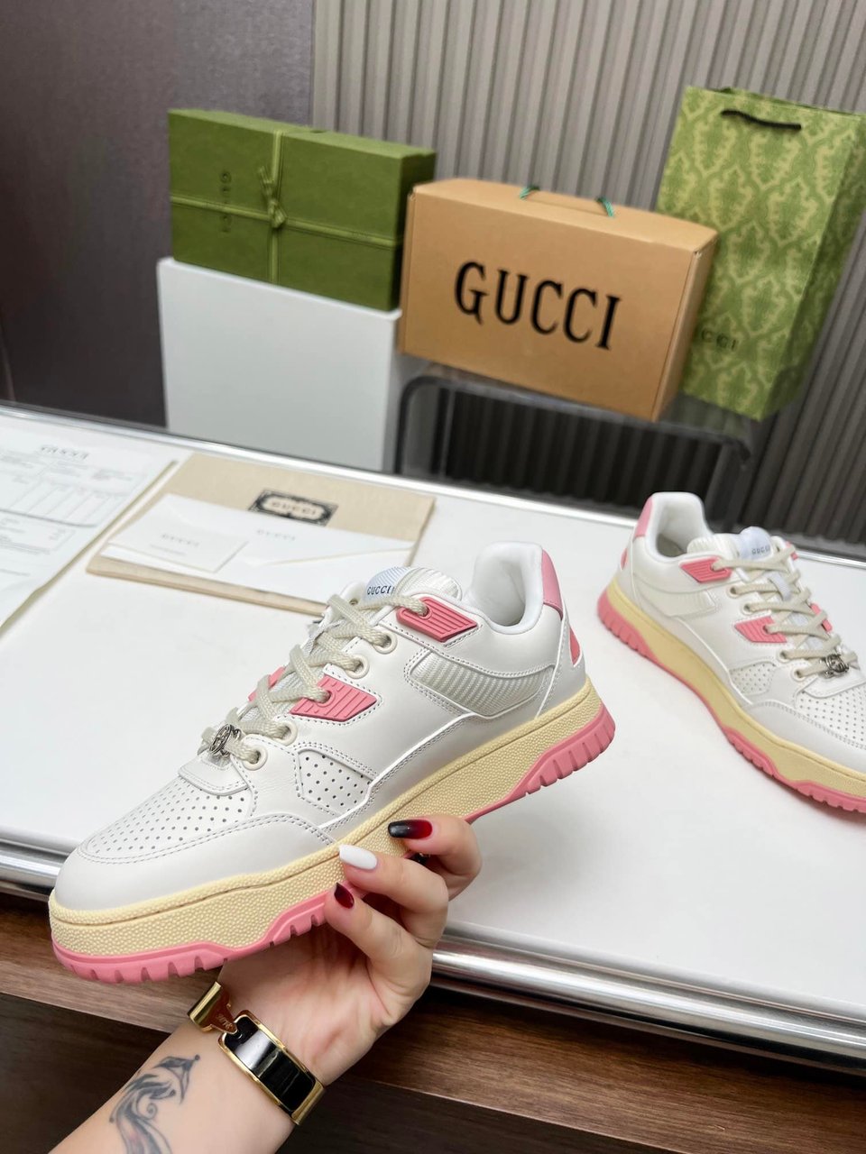 Gucci Women’S Distressed Effect Sneakers Pink view 6