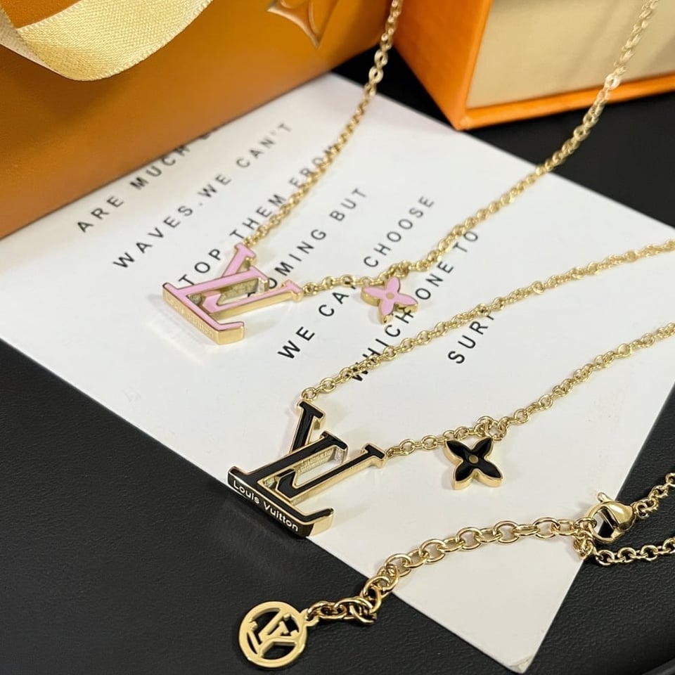 Louis Vuitton Lv Iconic Enamel Necklace Black M02147 view 3