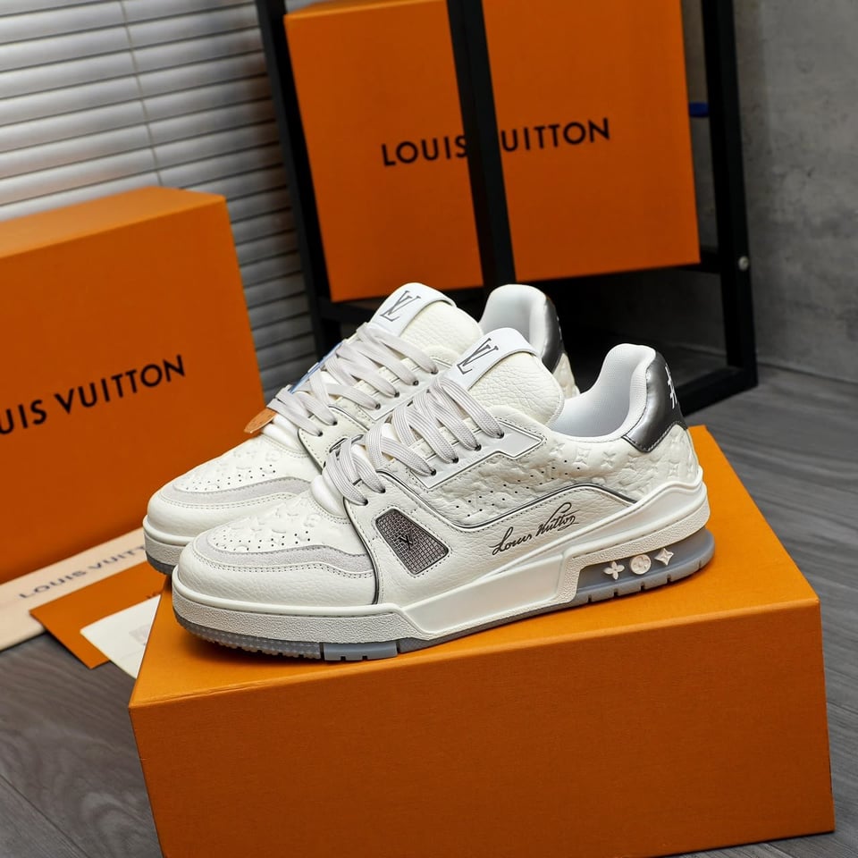 Louis Vuitton Trainer Sneaker Grey Calfskin With Embossed Monogram 1AKCKR view 3