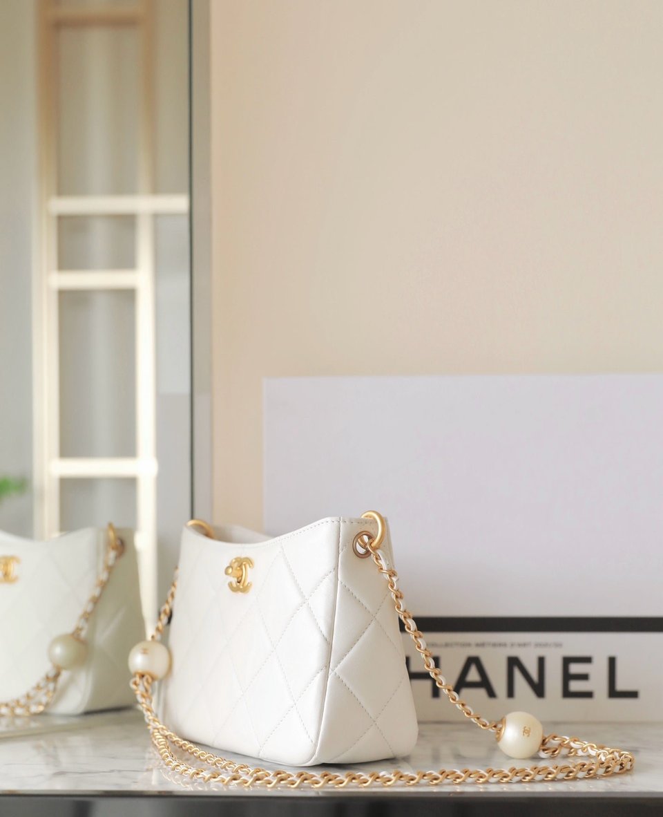 Chanel 24S Hobo Bag 19Cm White Lambskin Pearl Ball view 8