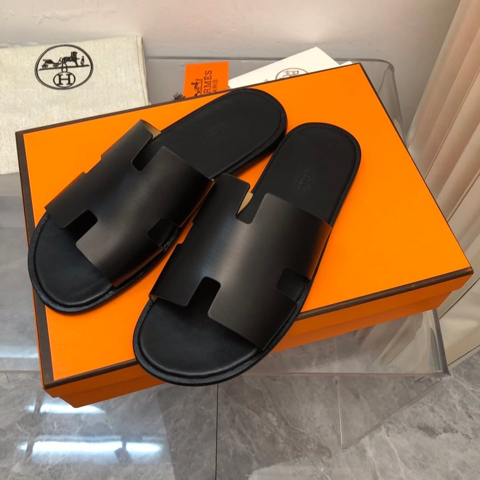 Hermes Izmir Sandal Black H041141Zh01390 view 4