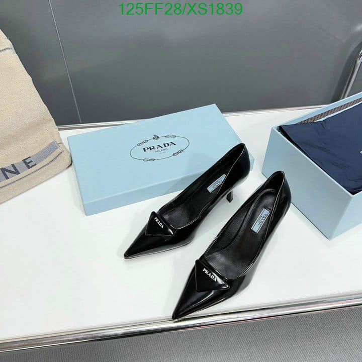 Prada Cleavage Nero Leather Pumps Black view 11