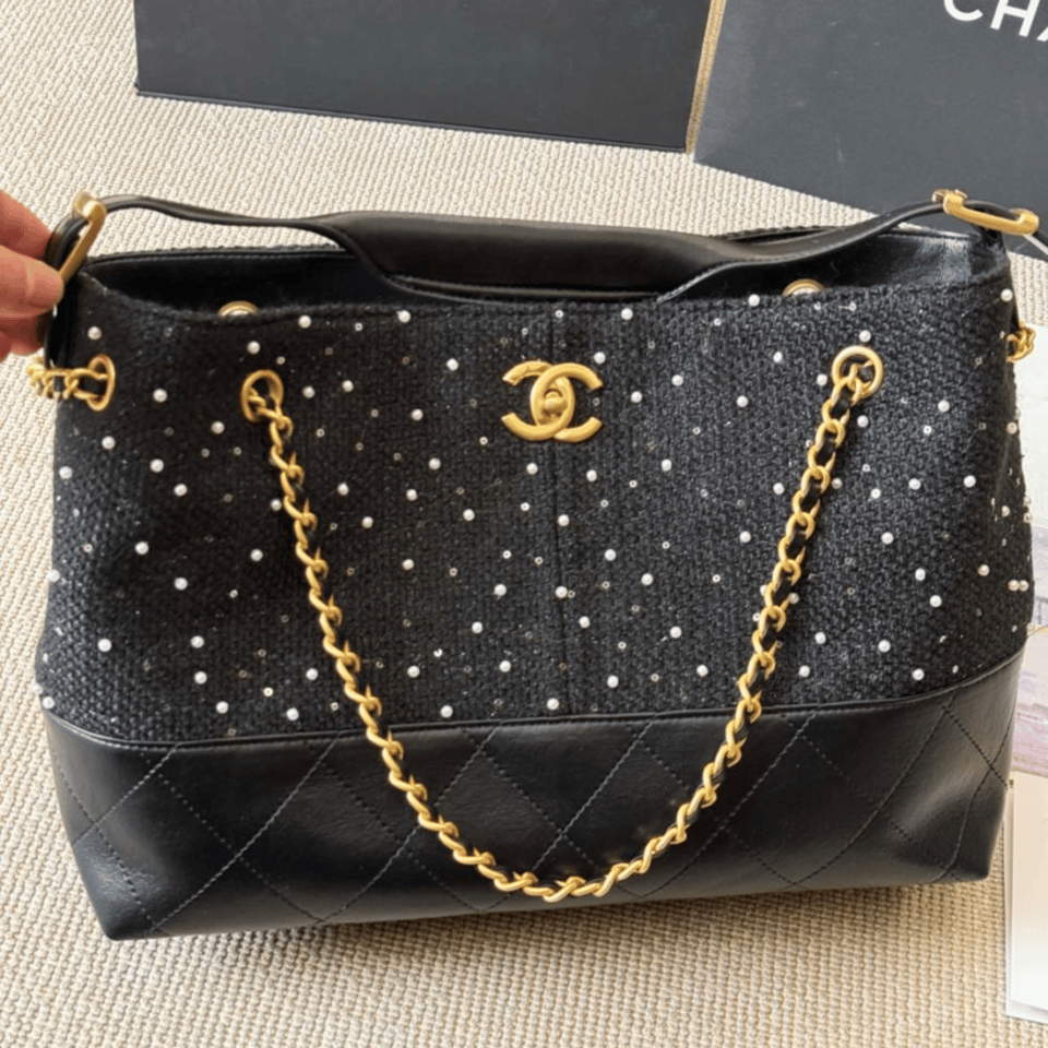 Chanel Bucket Style Hobo Bag 35cm/13.8in view 5