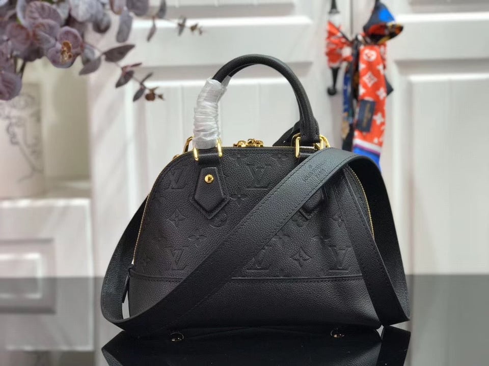 Louis Vuitton Neo Alma Bb 25Cm Black view 10