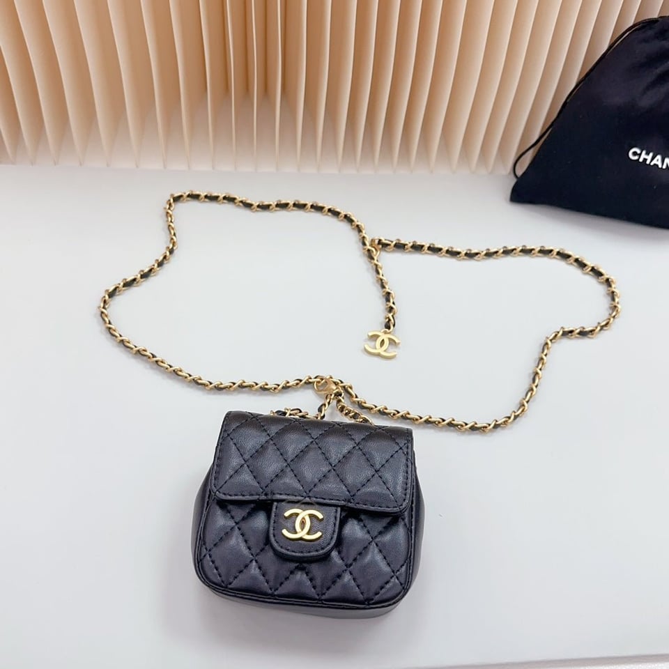 Chanel Chain Belt Black Quilted Lambskin Bag view 3