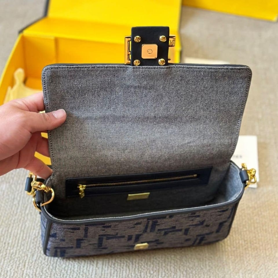Fendi Baguette Ff Chenille Bag Dark Blue 27Cm view 8