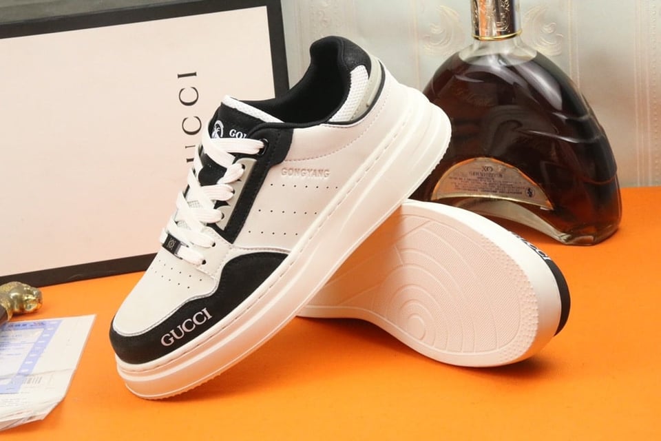 Gucci Gg Sneaker Leather In White And Black view 7