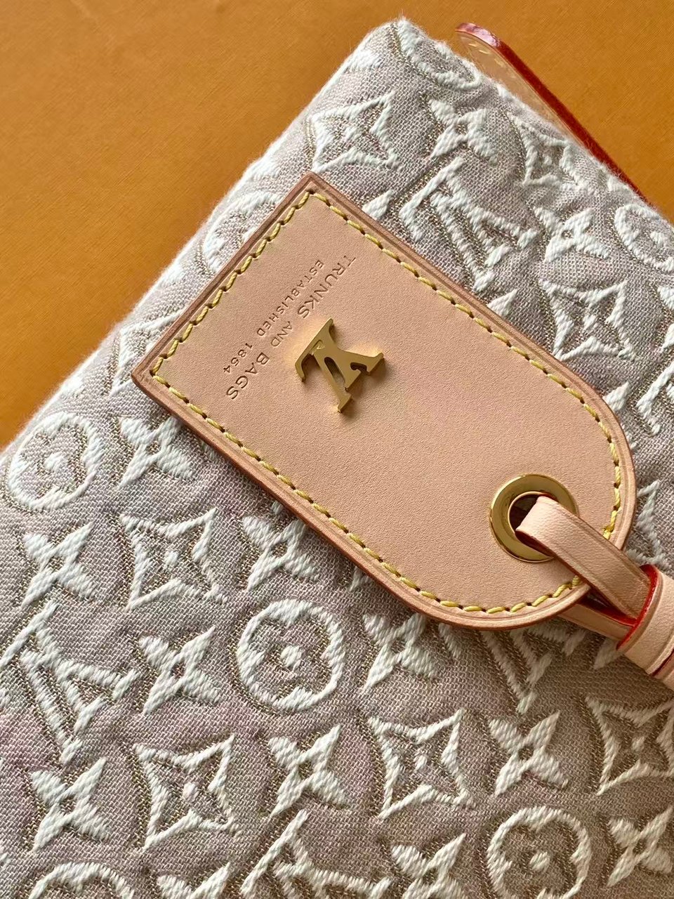 Louis Vuitton Carryall East-West Monogram Emblème Peuplier Motif 36cm M2A136 view 5