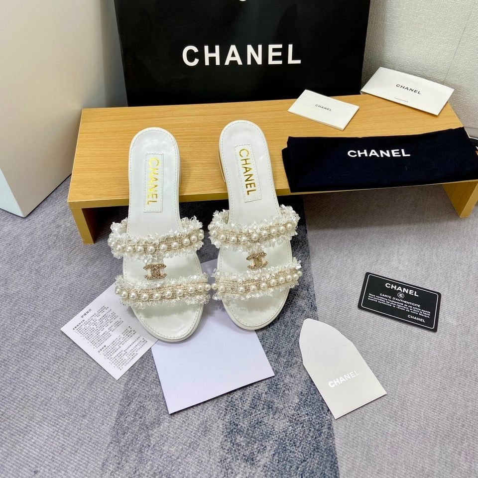 Chanel Mule Slippers Pearl Tweed White view 9