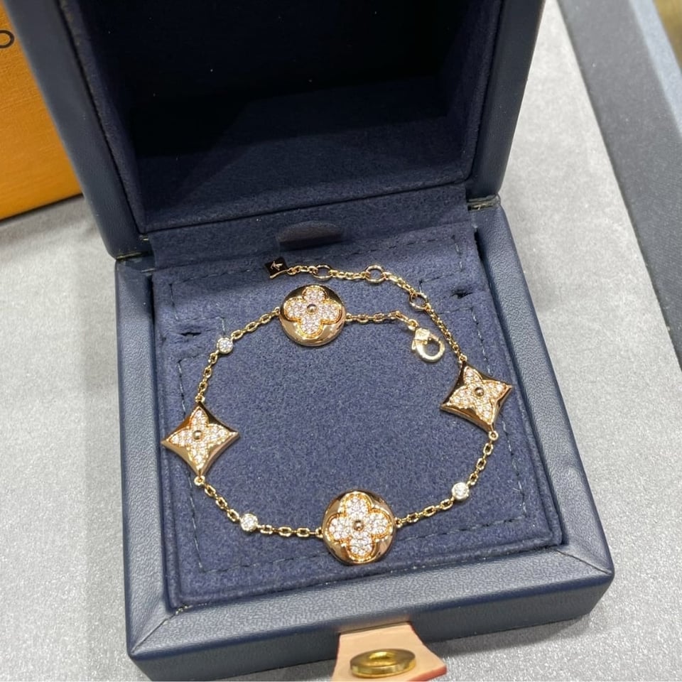 Louis Vuitton Color Blossom Bb Bracelet Gold With Crystals Q95650 view 3