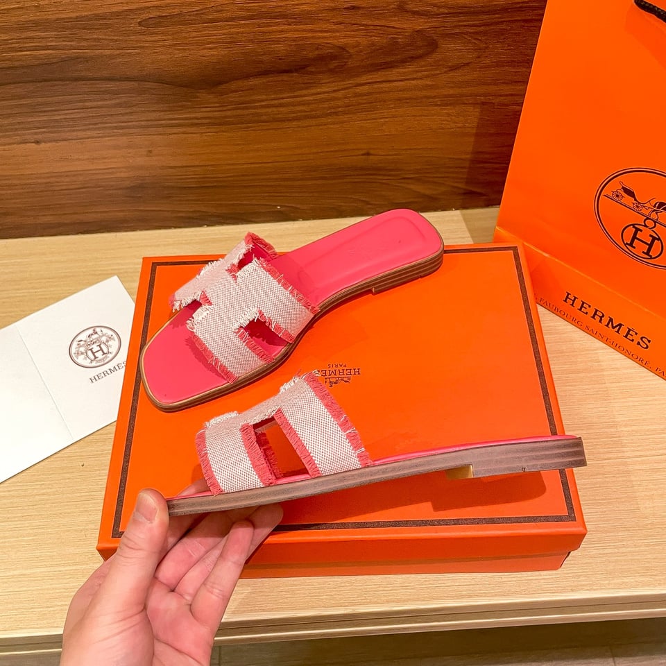 Hermes Oran Sandal Pink H231095Z C5350 view 8