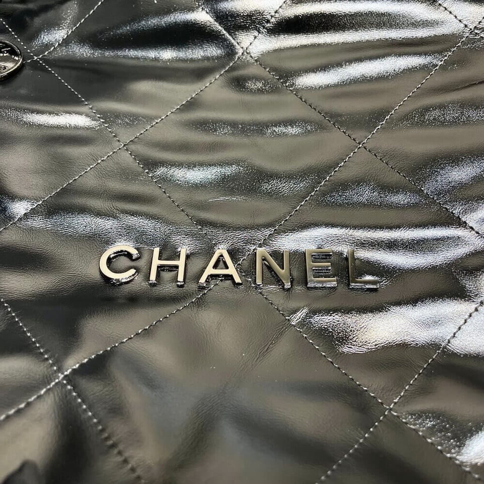 Chanel 22 Small Handbag Shiny Calfskin Black with Black logo view 5