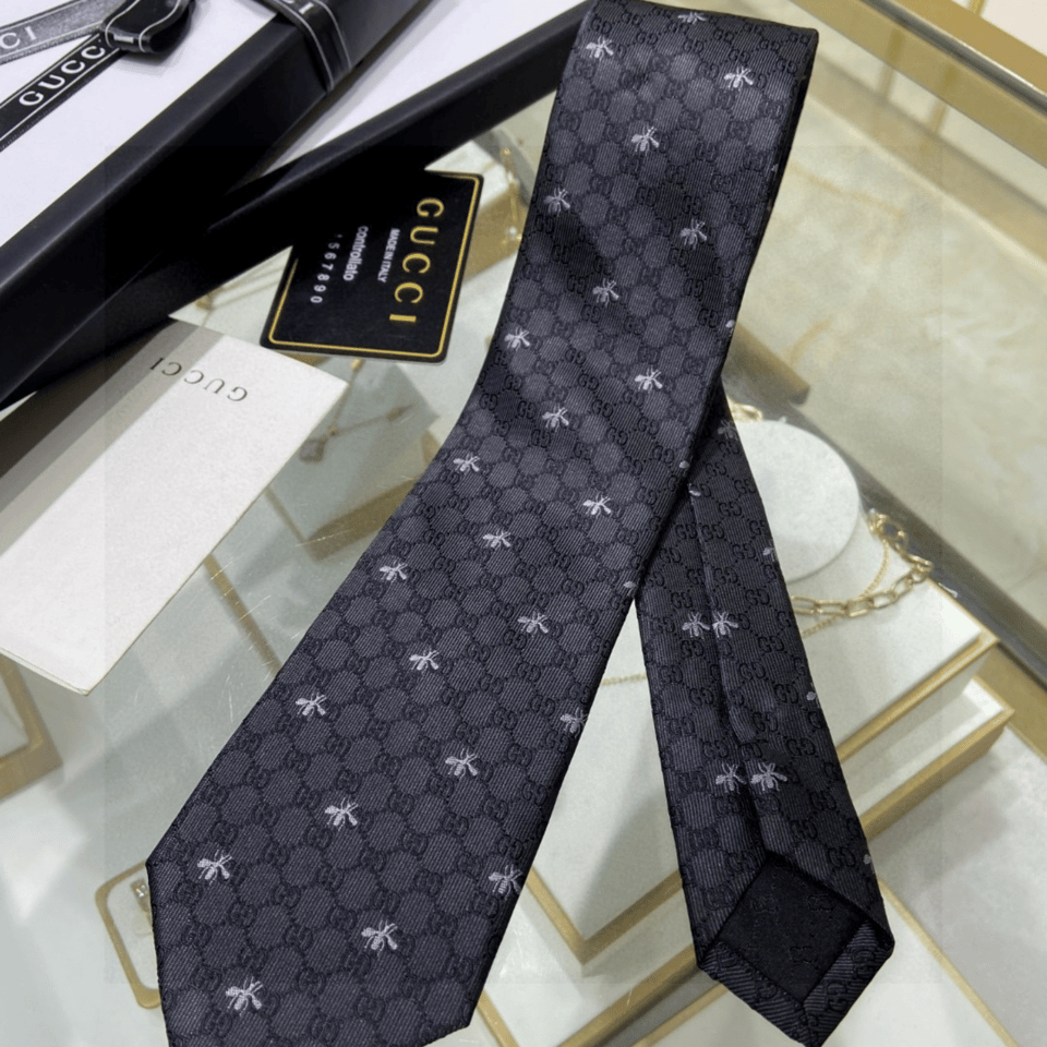 Gucci Black Necktie Versatile Silk Tie For Men view 5