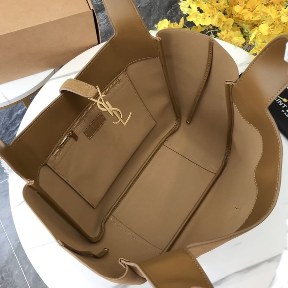 Saint Laurent Le 5 A 7 Bea In Suede Golden Leaf 55Cm view 6