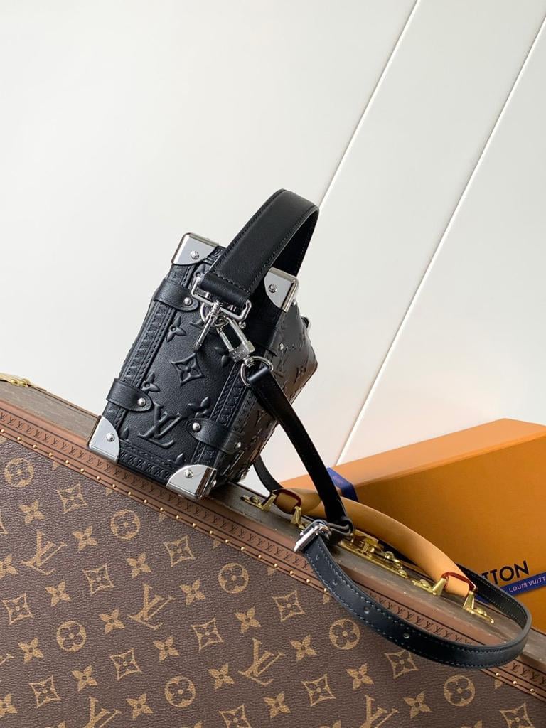 Louis Vuitton Side Trunk MM Black 23.5/9.3in M14572 view 9