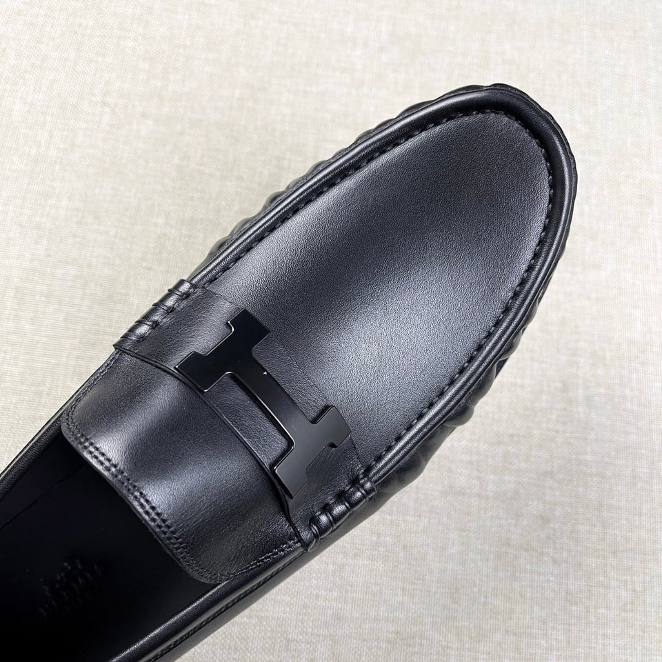 Hermès Black Loafers Tonal H Logo Smooth Leather- Shoes for Men view 6