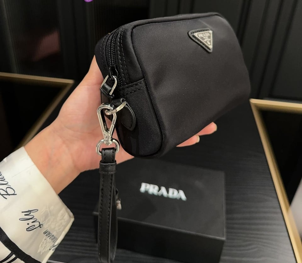 Prada Re Nylon Toiletry Bag Black 16Cm view 8
