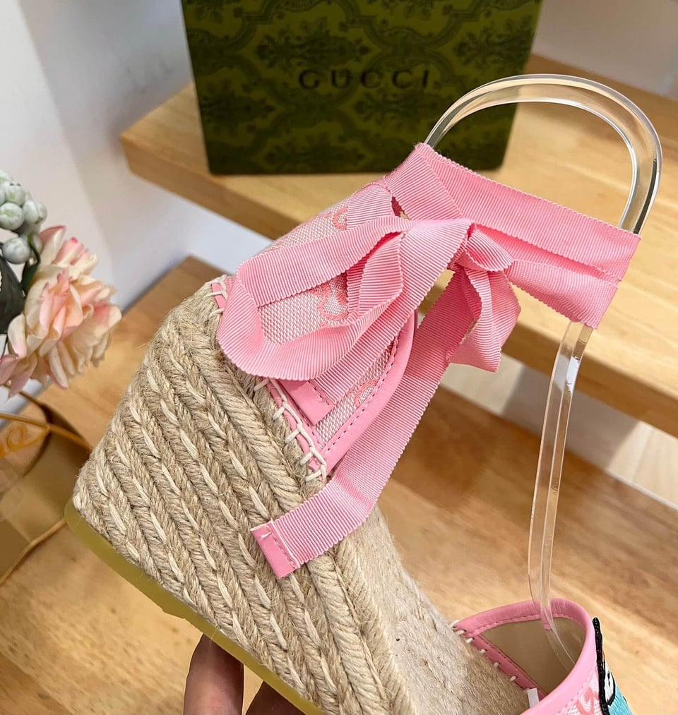 Gucci Women’S Gg Espadrille With Patch Pink view 3