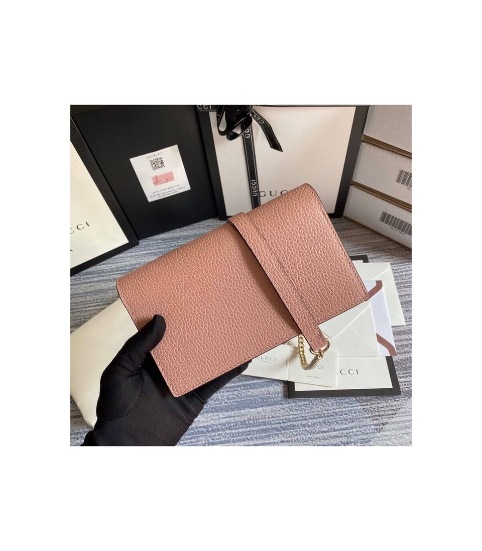 Gucci GG Interlocking Wallet On Chain Pink view 5