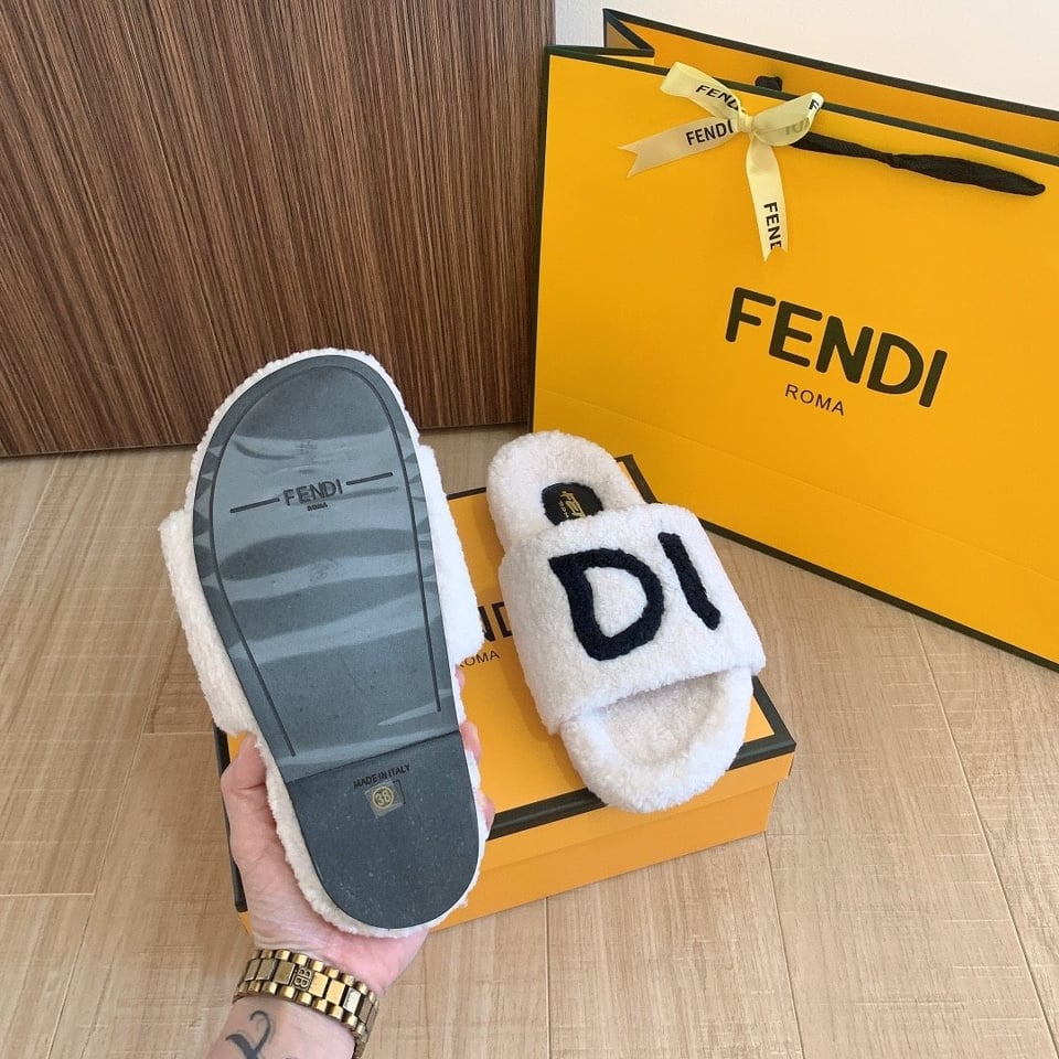Fendi Fleece Black Text Slippers White view 6