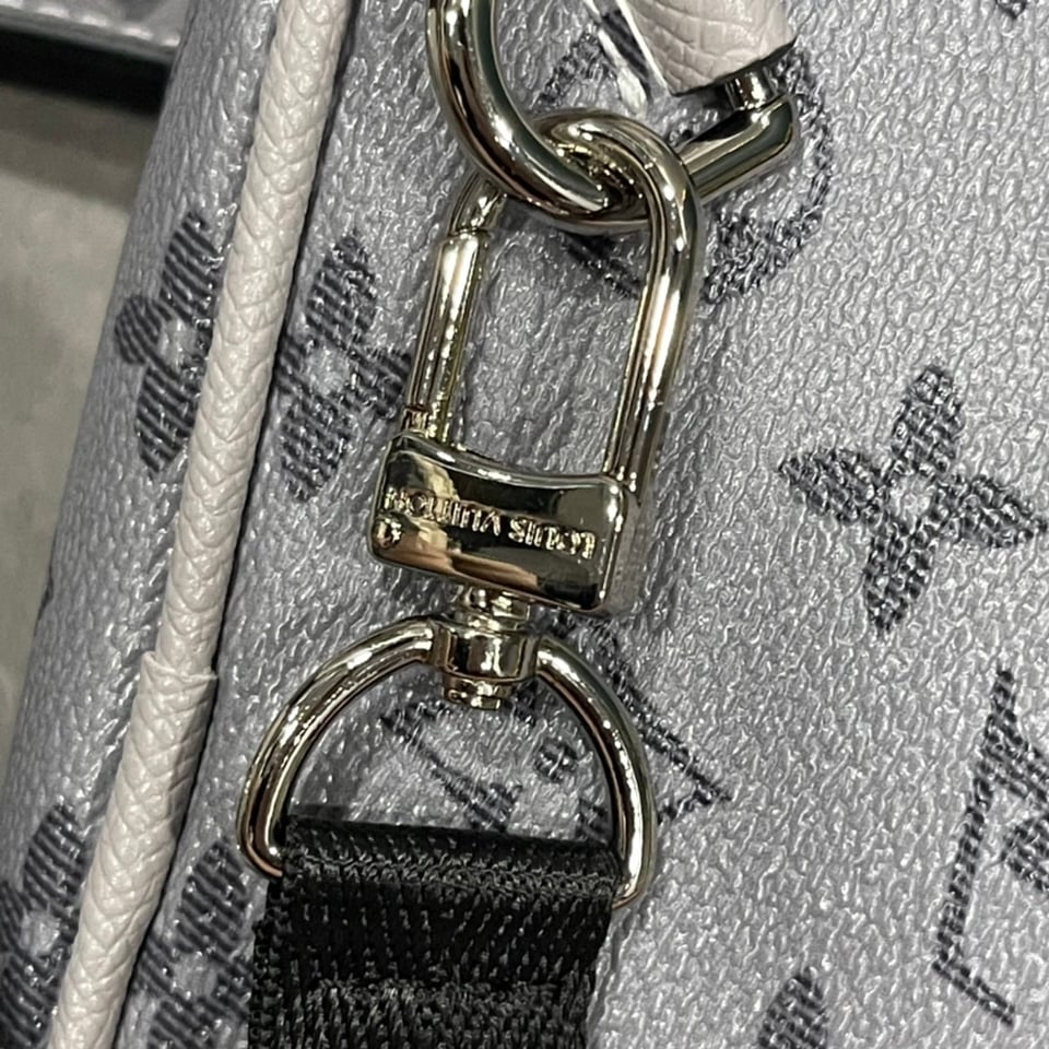 Louis Vuitton Outdoor Sling Bag Grey 21Cm view 3