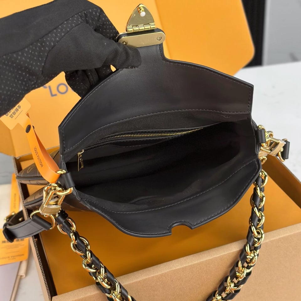 Louis Vuitton Lv Twinny Black M46659 29cm/11.4in view 10