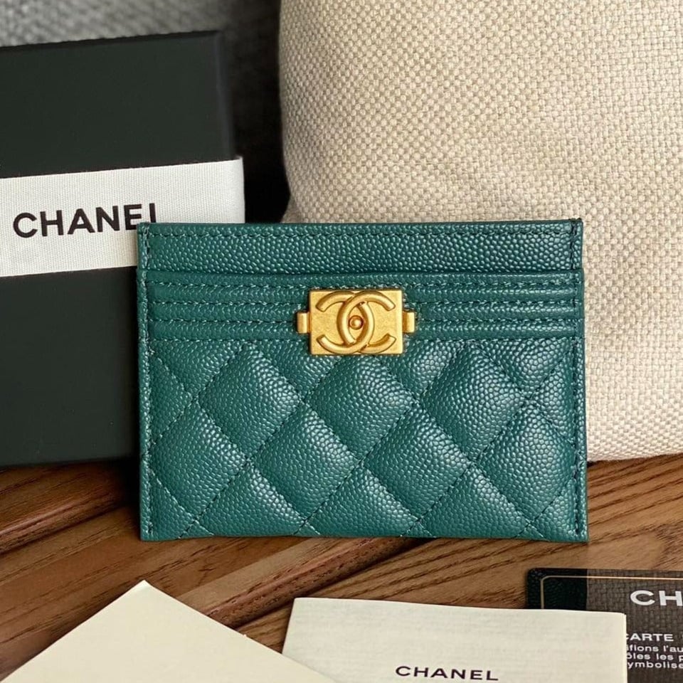 Chanel Boy 11Cm Card Holder Dark Green Caviar Gold Hardware view 2