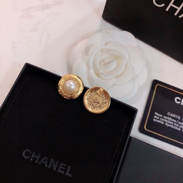 Chanel Button Gold Earrings view 4