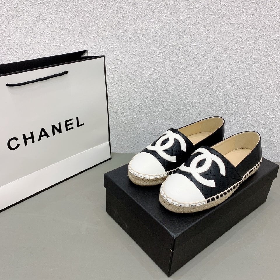 Chanel Cc Espadrilles Slip On White Black view 11