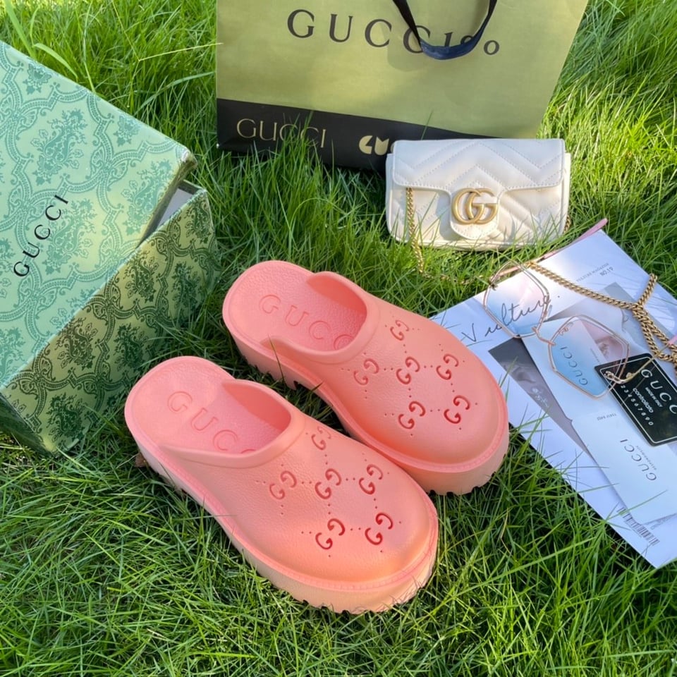Gucci Men’S Slip On Sandal Pink Gg Rubber view 3