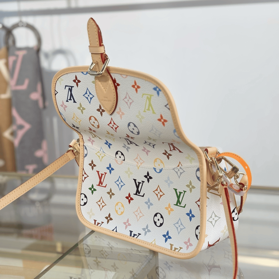 Louis Vuitton Diane LV x TM M27866 24cm/9.4in view 11
