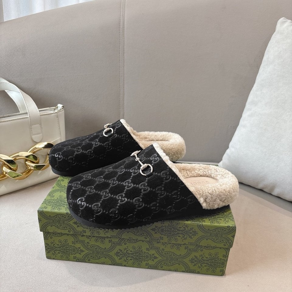 Gucci Women’S Horsebit Mule Gg Suede Black view 4
